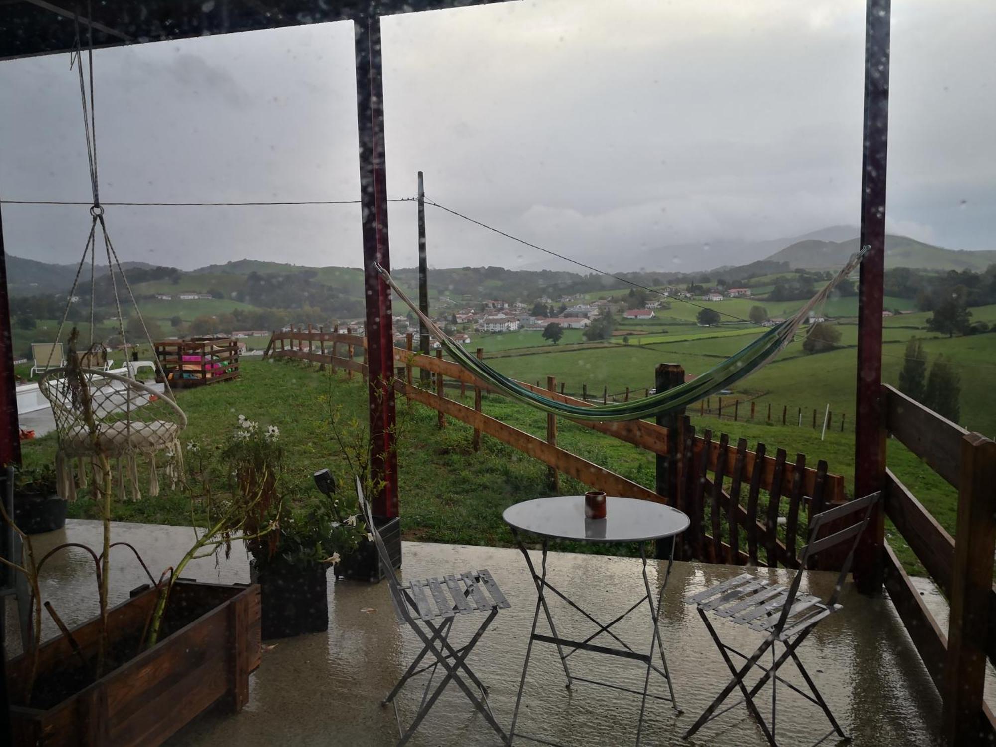 Gites Mendiburia Iholdy المظهر الخارجي الصورة
